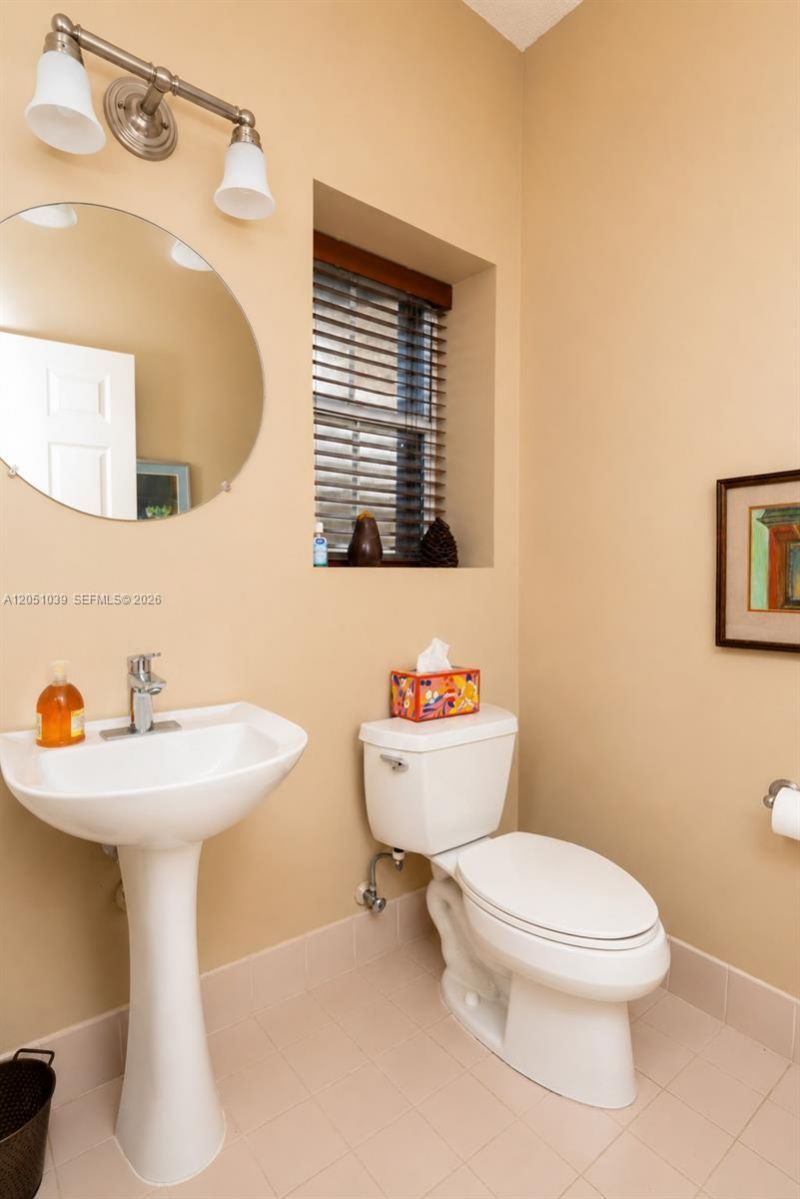 1115 Weeping Willow Way , Hollywood, FL 33019 Photo