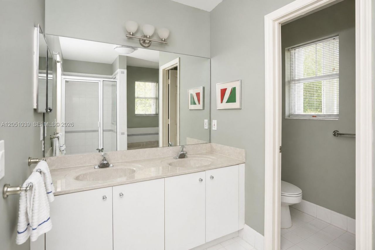1115 Weeping Willow Way , Hollywood, FL 33019 Photo