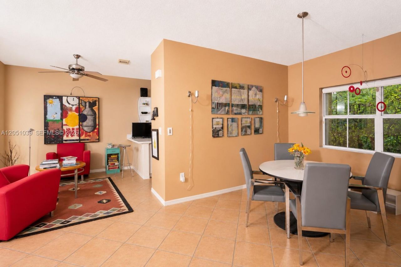 1115 Weeping Willow Way , Hollywood, FL 33019 Photo