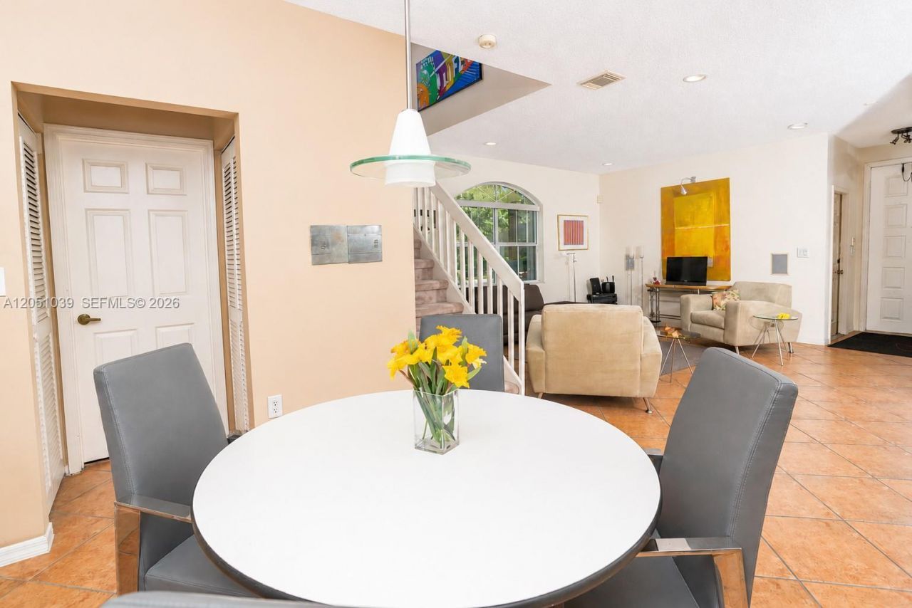 1115 Weeping Willow Way , Hollywood, FL 33019 Photo