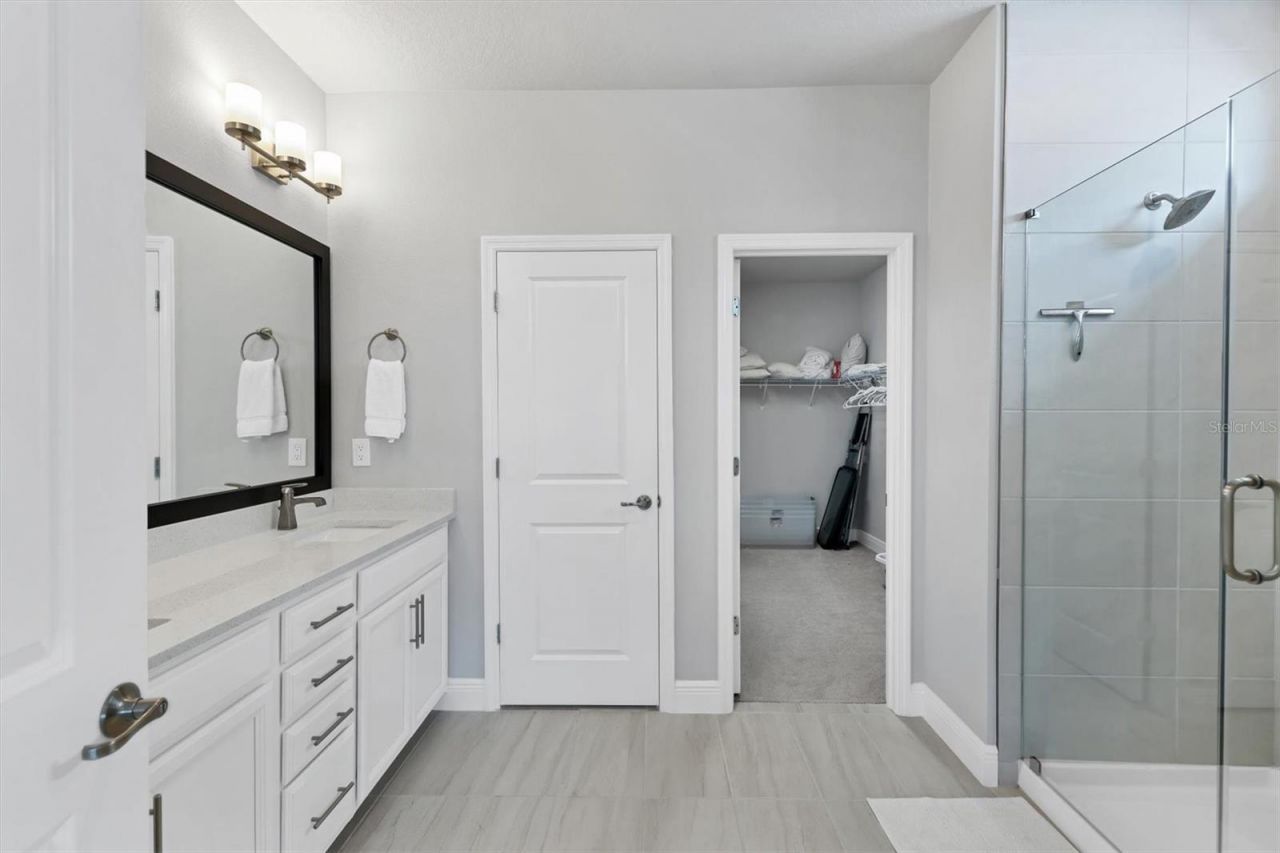 2329 Lindstrom Street , Sarasota, FL 34236 Photo