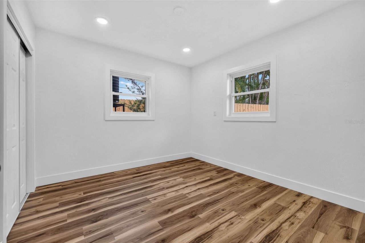 1524 Carson Circle Ne, Saint Petersburg, FL 33703 Photo