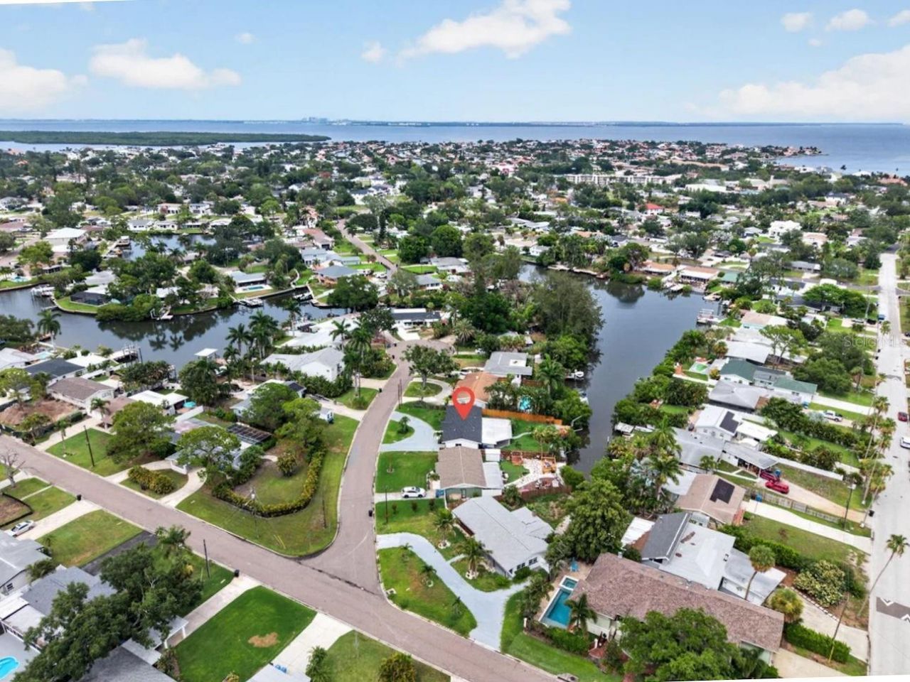 1524 Carson Circle Ne, Saint Petersburg, FL 33703 Photo