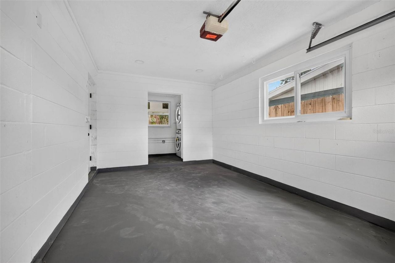 1524 Carson Circle Ne, Saint Petersburg, FL 33703 Photo