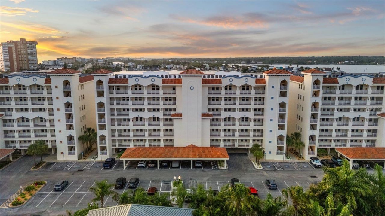 17717 Gulf Boulevard, Unit 604, Redington Shores, FL 33708 Photo