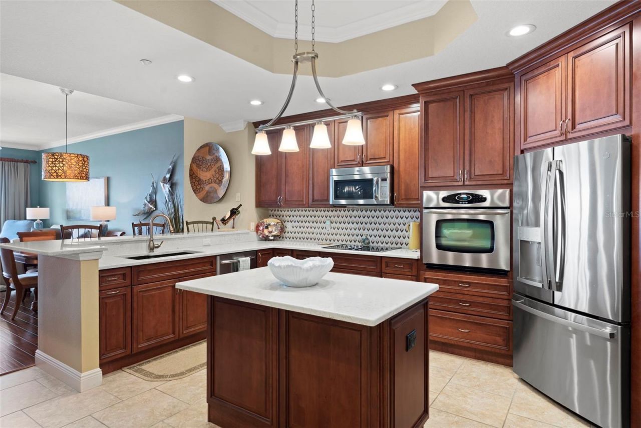 17717 Gulf Boulevard, Unit 604, Redington Shores, FL 33708 Photo