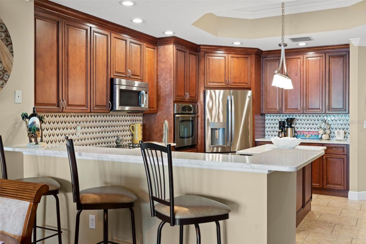 17717 Gulf Boulevard, Unit 604, Redington Shores, FL 33708 Photo