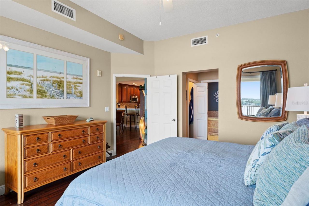 17717 Gulf Boulevard, Unit 604, Redington Shores, FL 33708 Photo