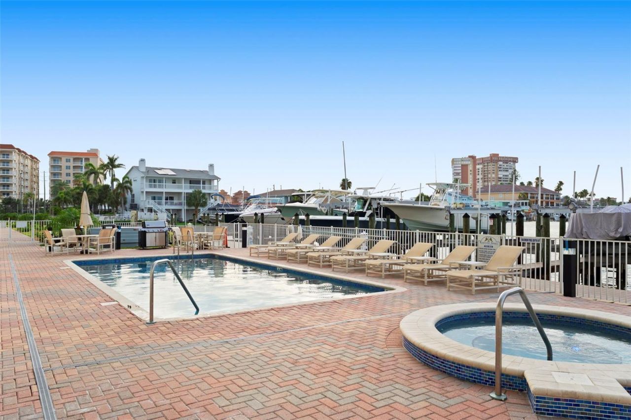 17717 Gulf Boulevard, Unit 604, Redington Shores, FL 33708 Photo