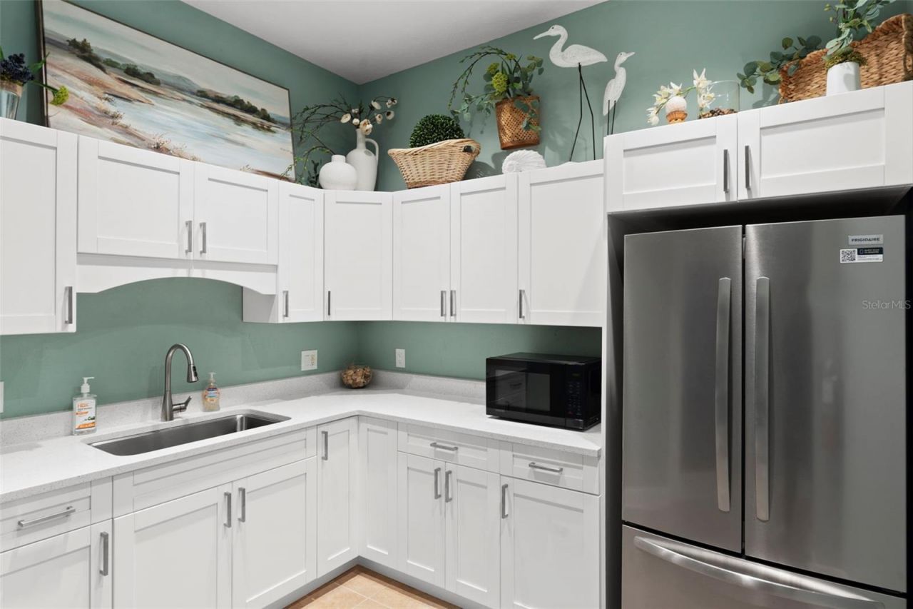 17717 Gulf Boulevard, Unit 604, Redington Shores, FL 33708 Photo