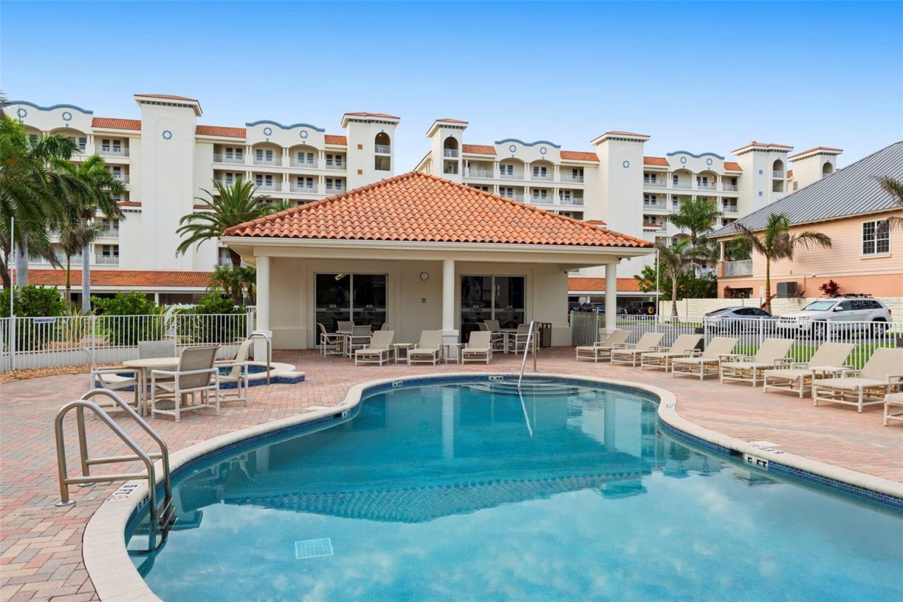 17717 Gulf Boulevard, Unit 604, Redington Shores, FL 33708 Photo
