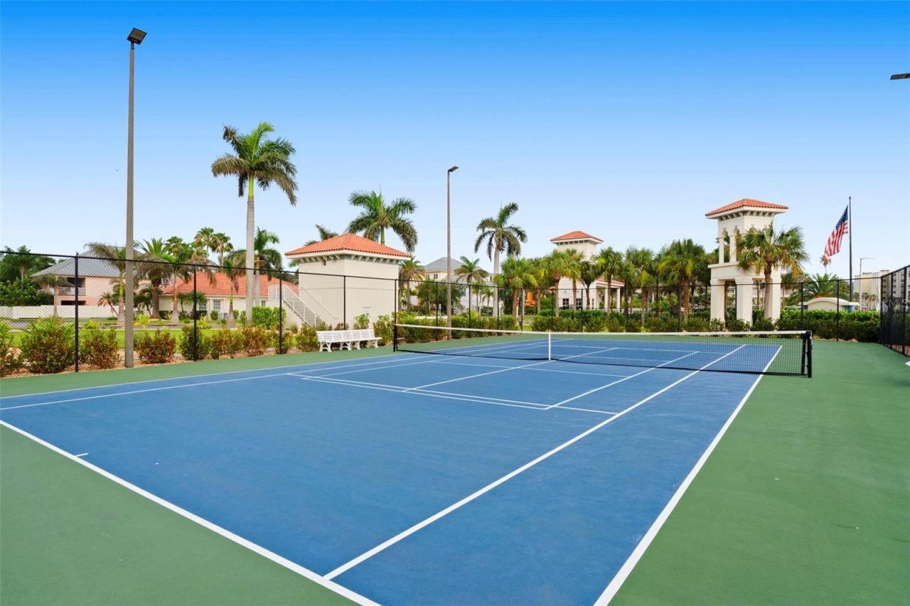 17717 Gulf Boulevard, Unit 604, Redington Shores, FL 33708 Photo