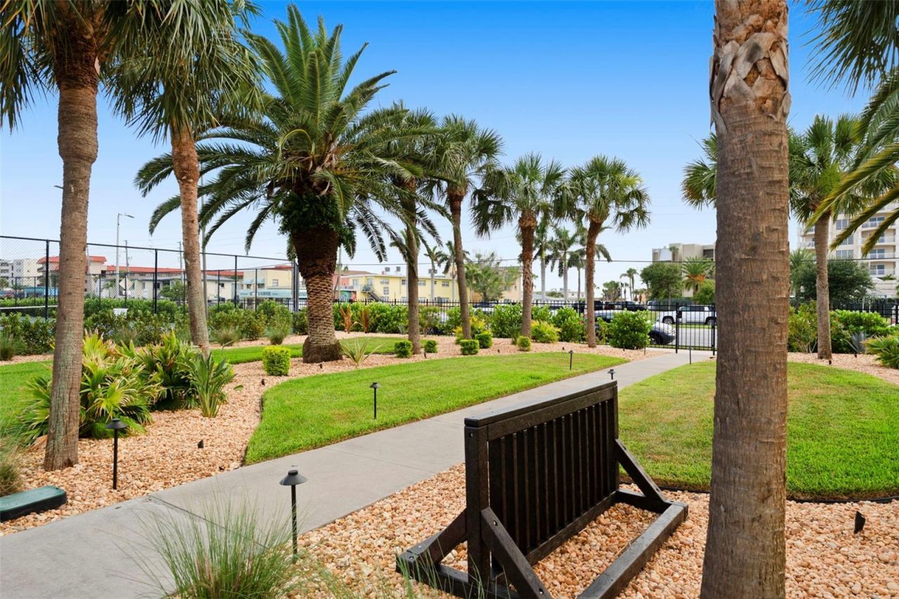 17717 Gulf Boulevard, Unit 604, Redington Shores, FL 33708 Photo