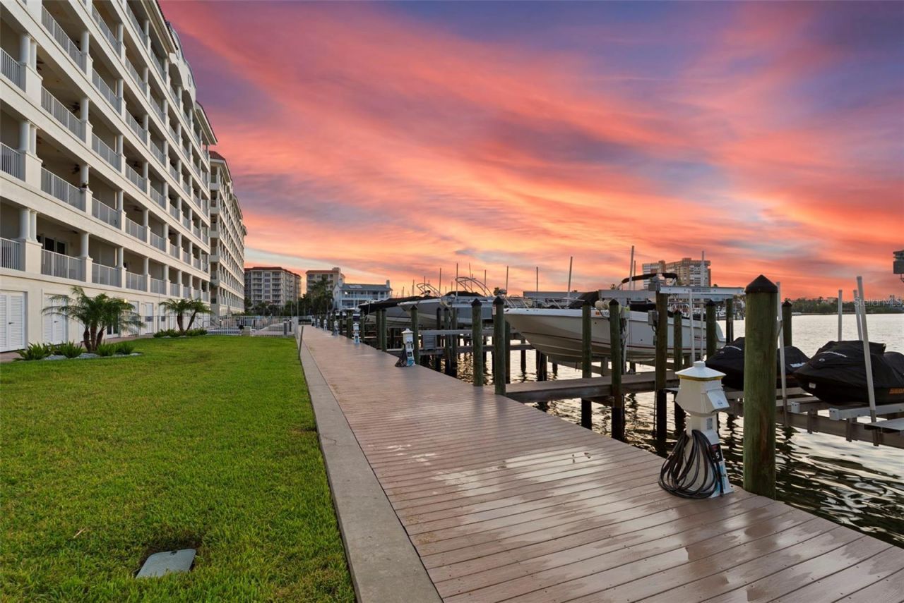 17717 Gulf Boulevard, Unit 604, Redington Shores, FL 33708 Photo