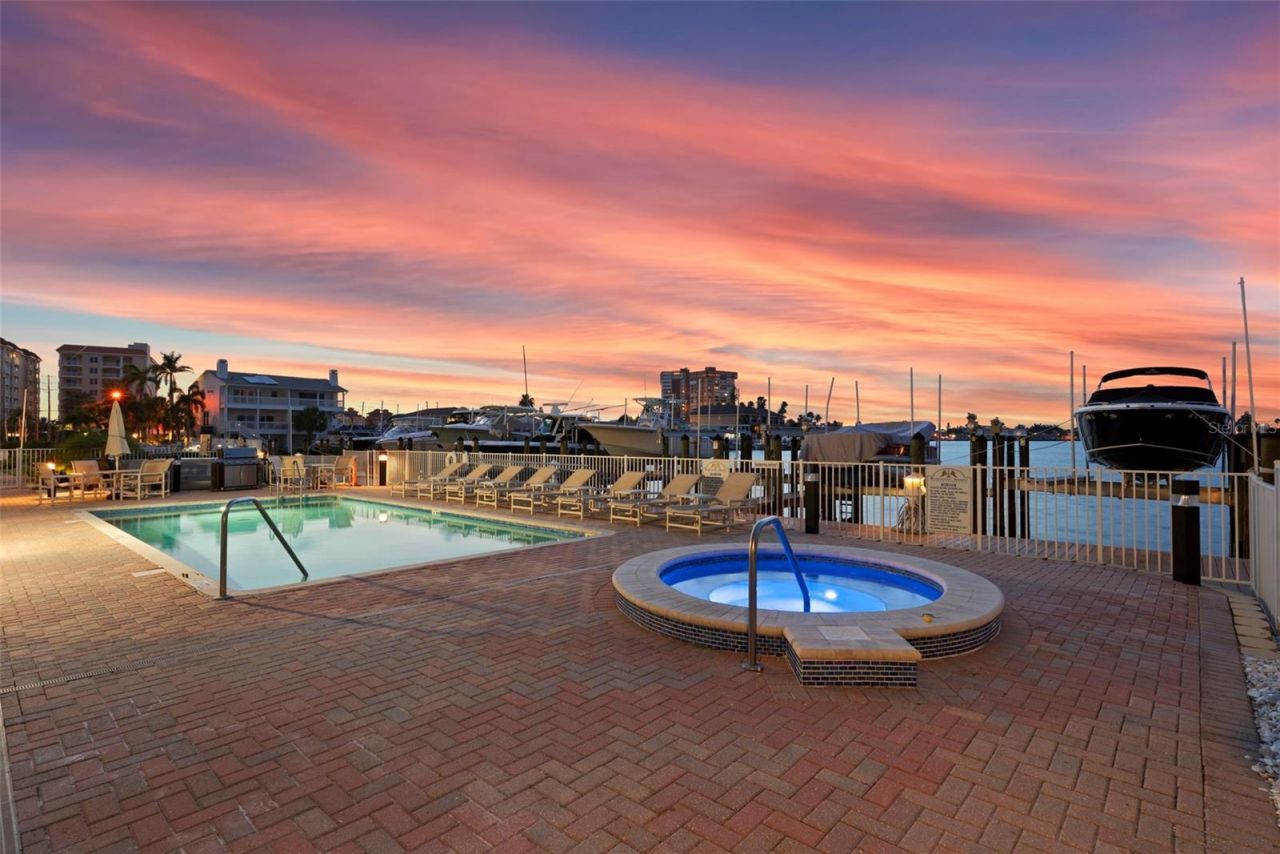 17717 Gulf Boulevard, Unit 604, Redington Shores, FL 33708 Photo