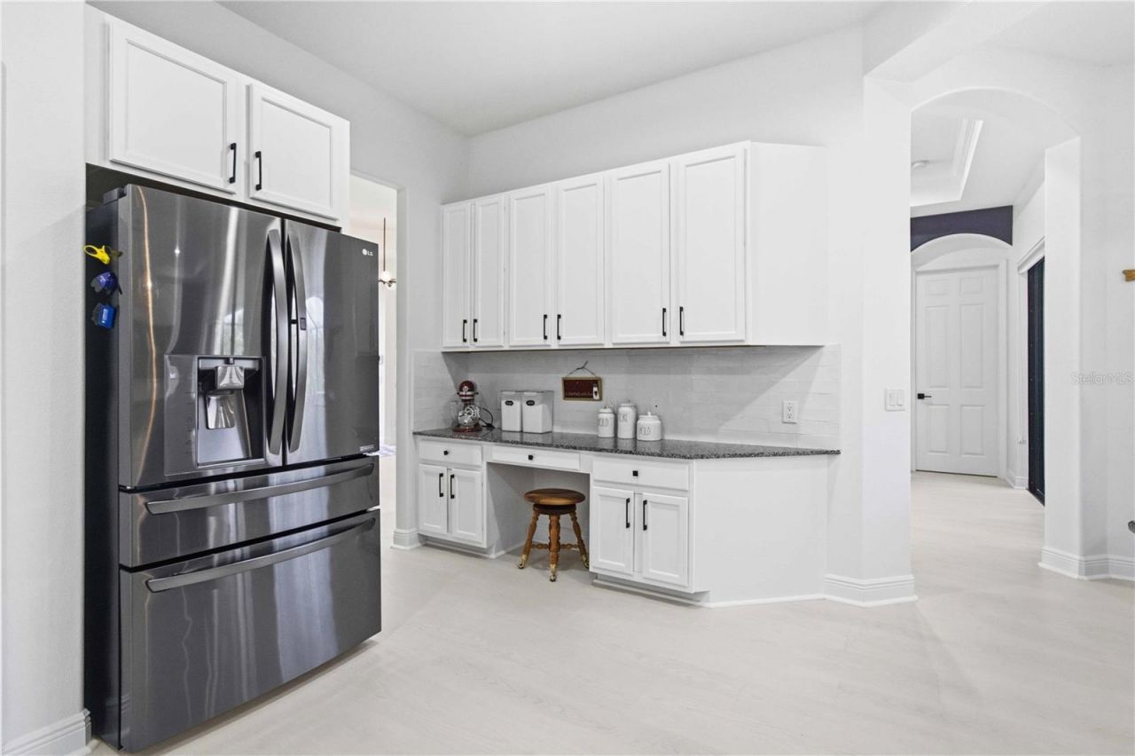 8051 36th Street Circle E, Sarasota, FL 34243 Photo