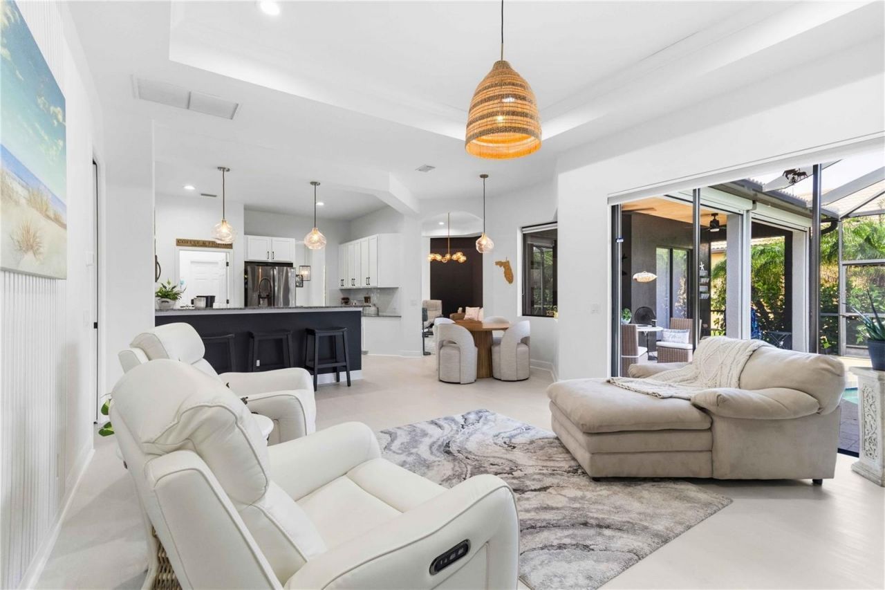 8051 36th Street Circle E, Sarasota, FL 34243 Photo