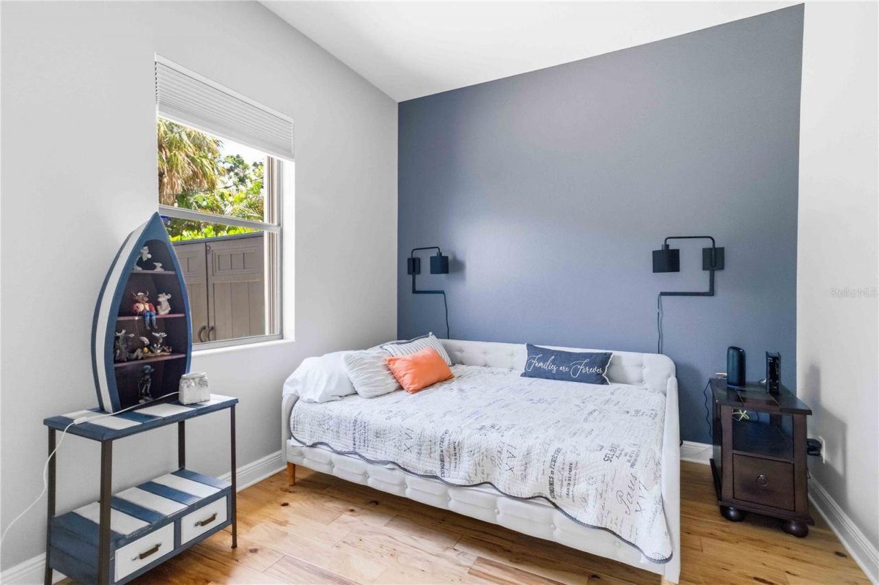 8051 36th Street Circle E, Sarasota, FL 34243 Photo