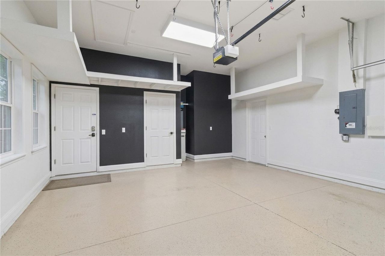 8051 36th Street Circle E, Sarasota, FL 34243 Photo