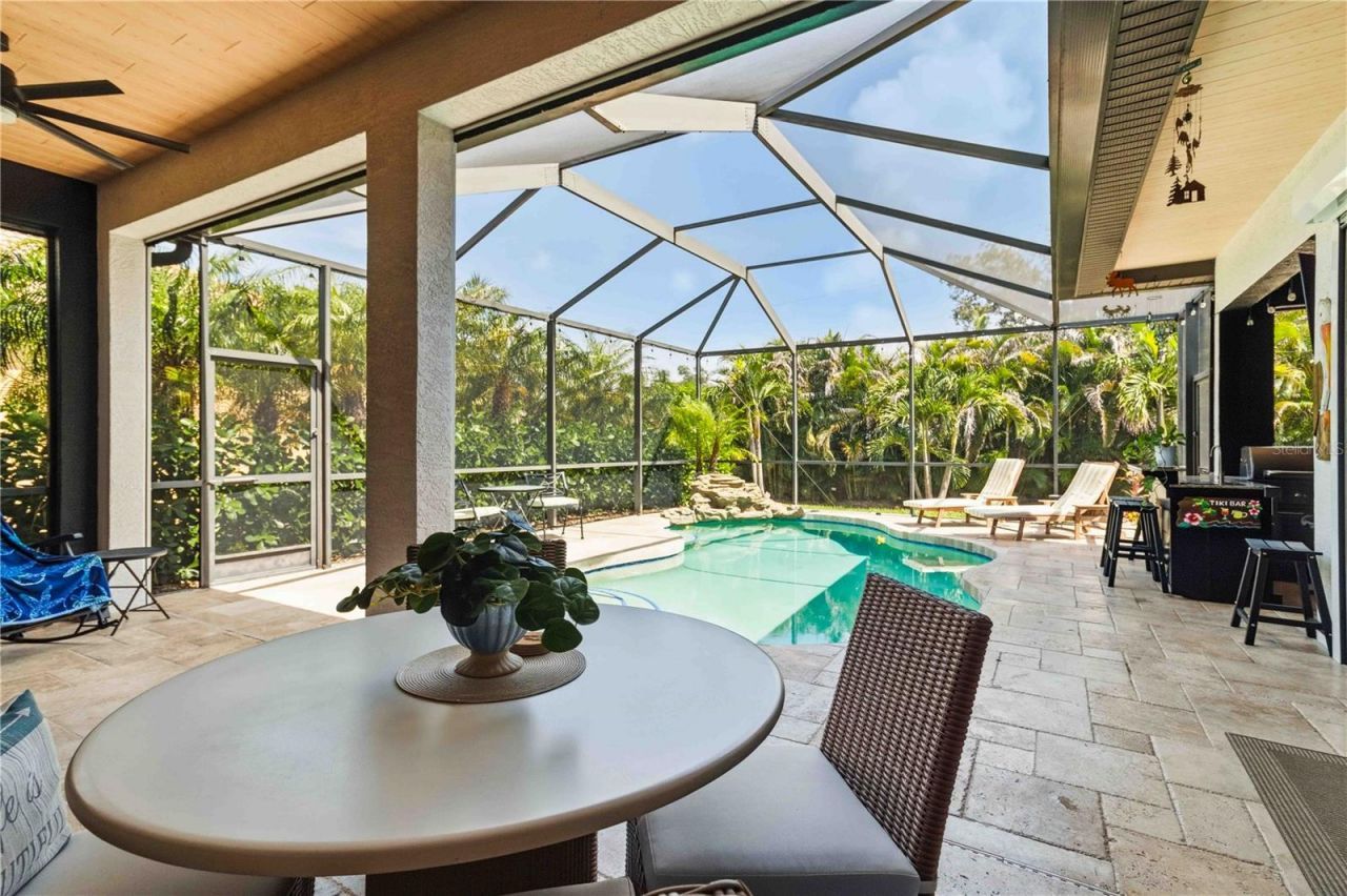 8051 36th Street Circle E, Sarasota, FL 34243 Photo