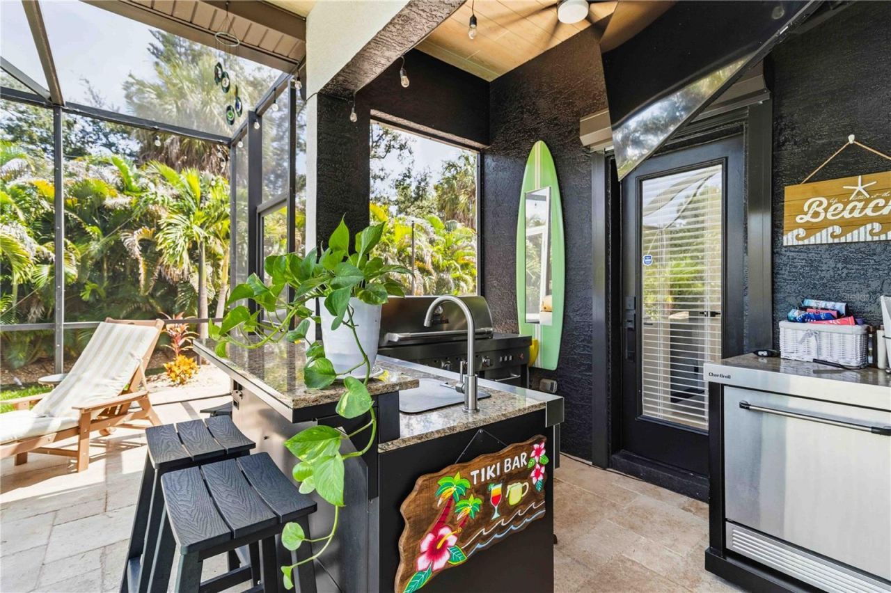 8051 36th Street Circle E, Sarasota, FL 34243 Photo