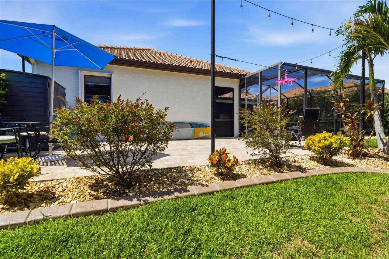 8051 36th Street Circle E, Sarasota, FL 34243 Photo