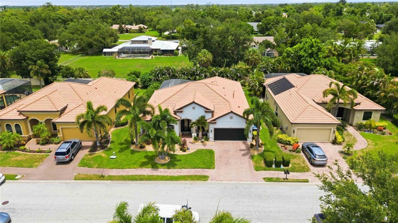 8051 36th Street Circle E, Sarasota, FL 34243 Photo
