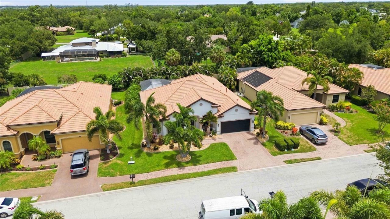 8051 36th Street Circle E, Sarasota, FL 34243 Photo