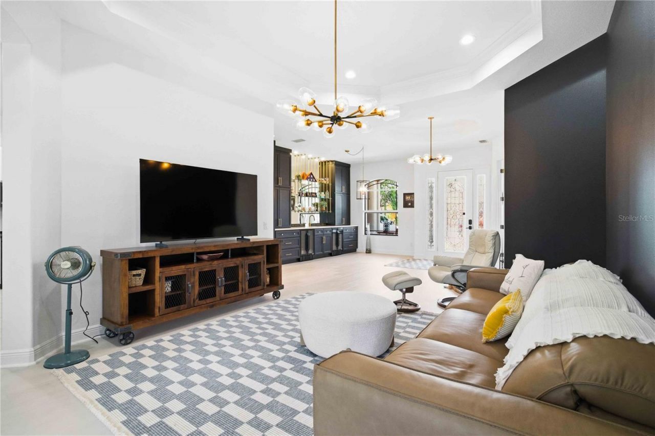 8051 36th Street Circle E, Sarasota, FL 34243 Photo