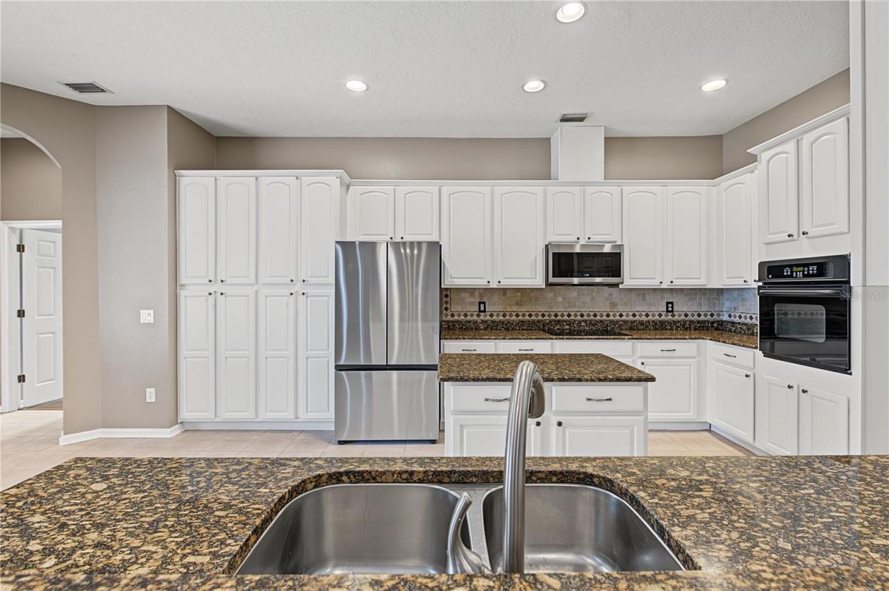 2418 Blue Stone Court, Valrico, FL 33594 Photo
