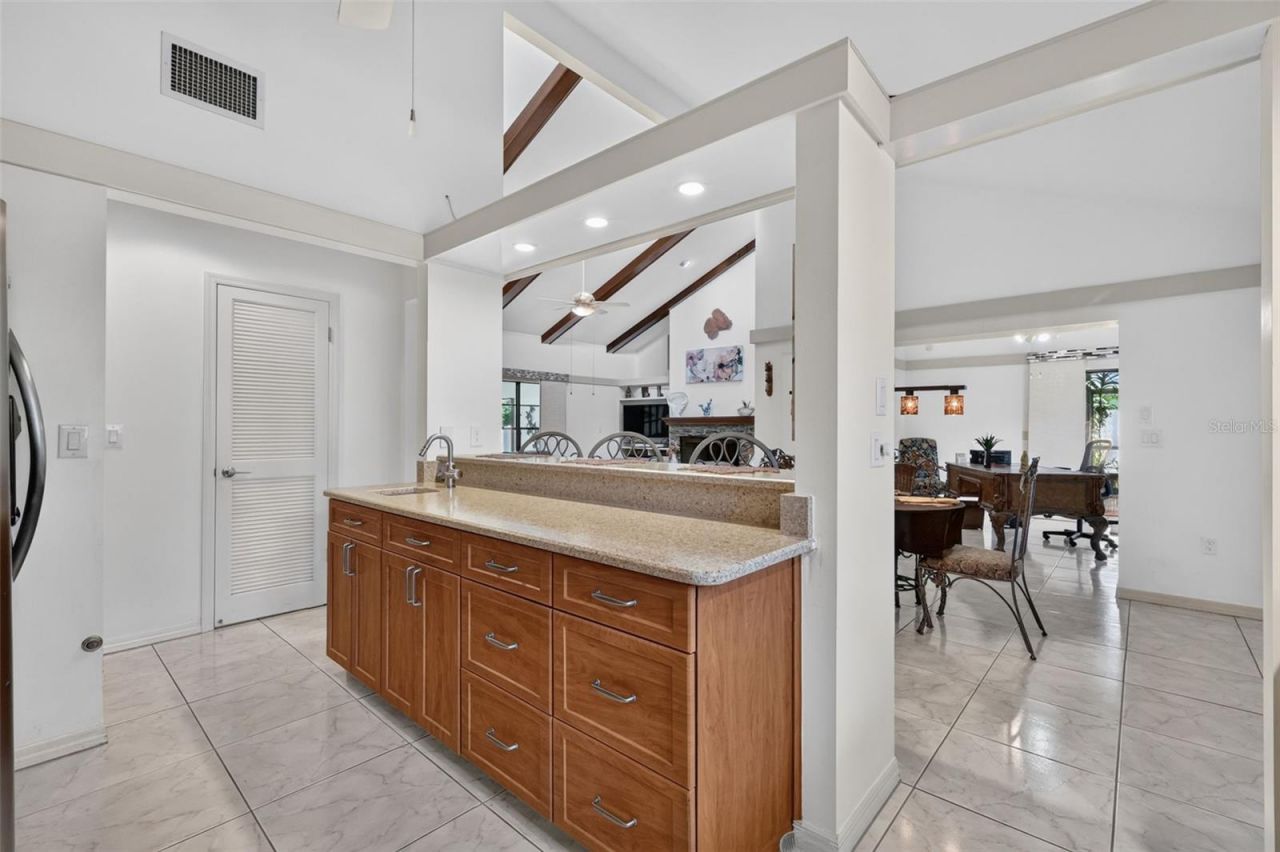 21 Townhill Drive, Eustis, FL 32726 Photo