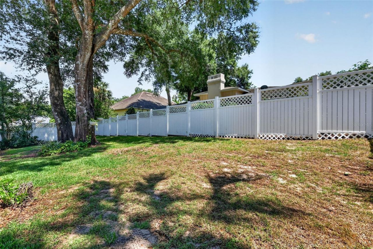 21 Townhill Drive, Eustis, FL 32726 Photo