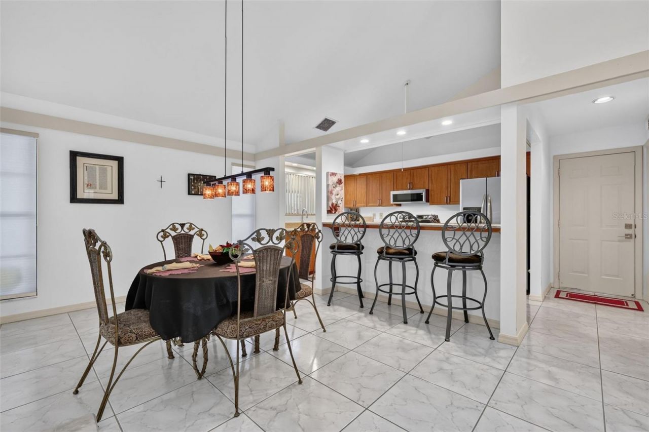 21 Townhill Drive, Eustis, FL 32726 Photo