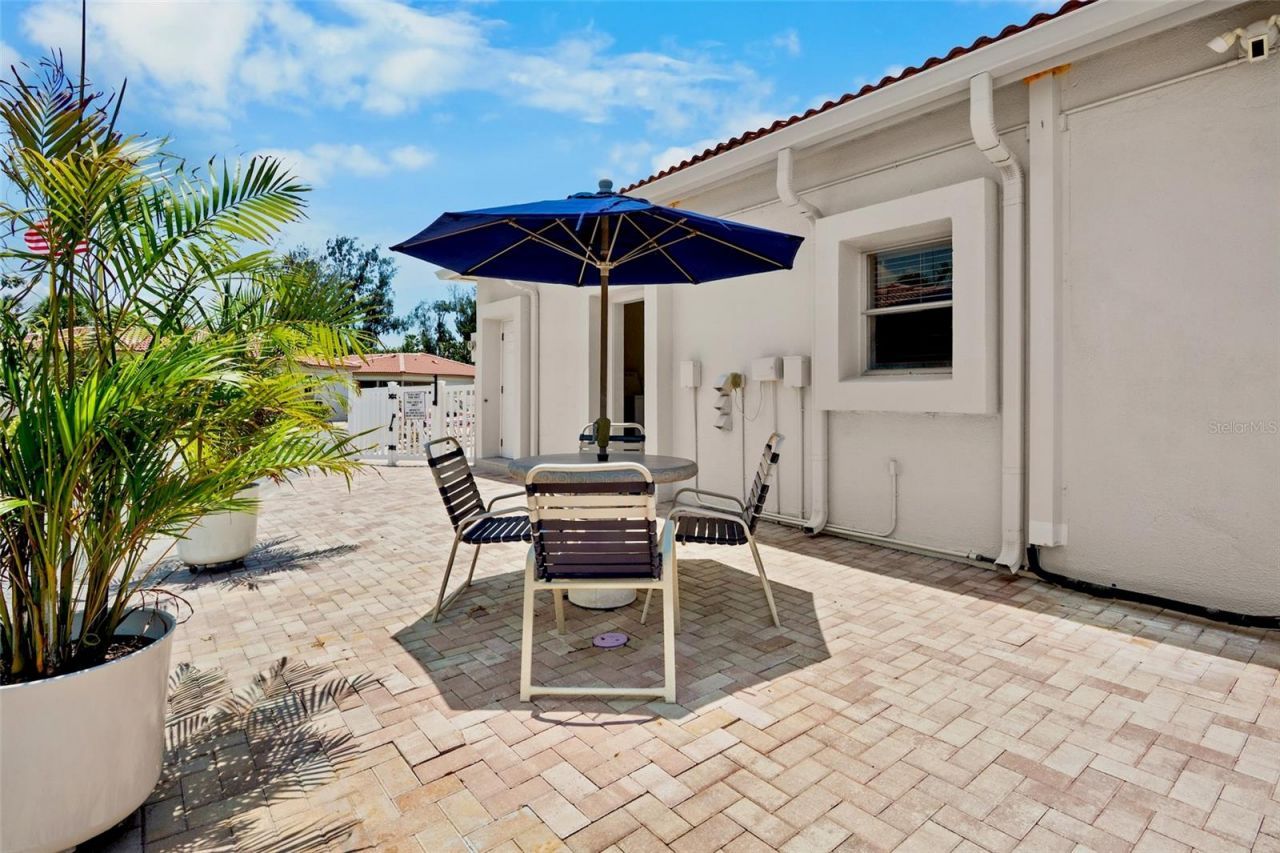 159 Vista Hermosa Circle, Unit 27B, Sarasota, FL 34242 Photo