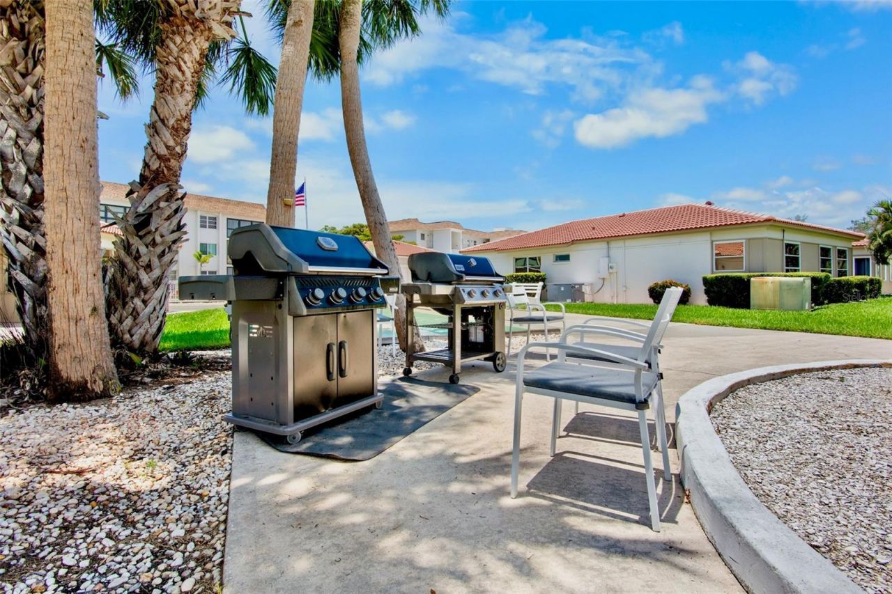 159 Vista Hermosa Circle, Unit 27B, Sarasota, FL 34242 Photo