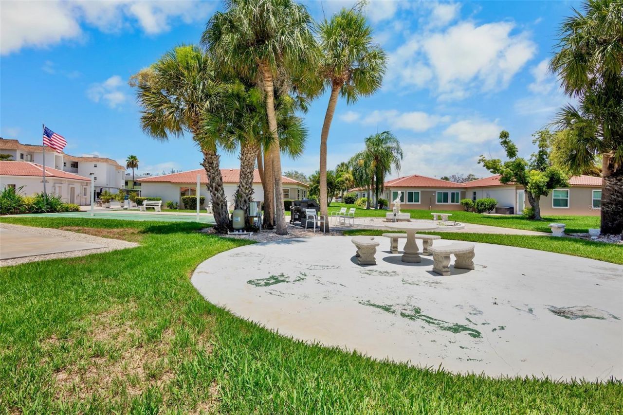 159 Vista Hermosa Circle, Unit 27B, Sarasota, FL 34242 Photo