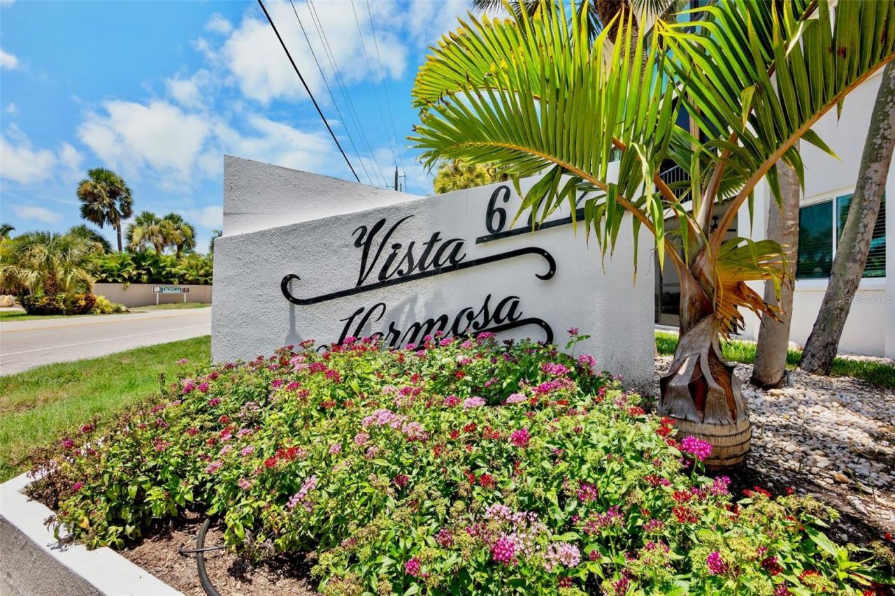 159 Vista Hermosa Circle, Unit 27B, Sarasota, FL 34242 Photo
