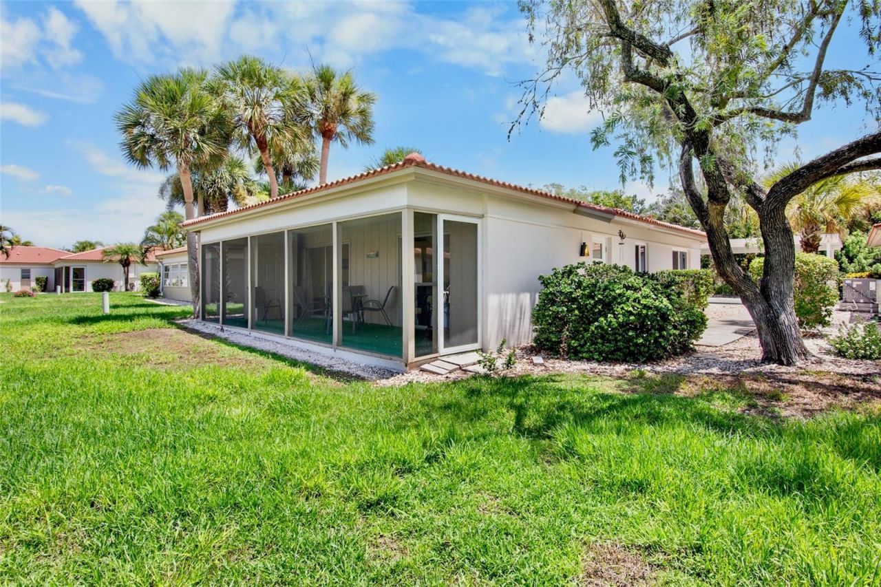 159 Vista Hermosa Circle, Unit 27B, Sarasota, FL 34242 Photo
