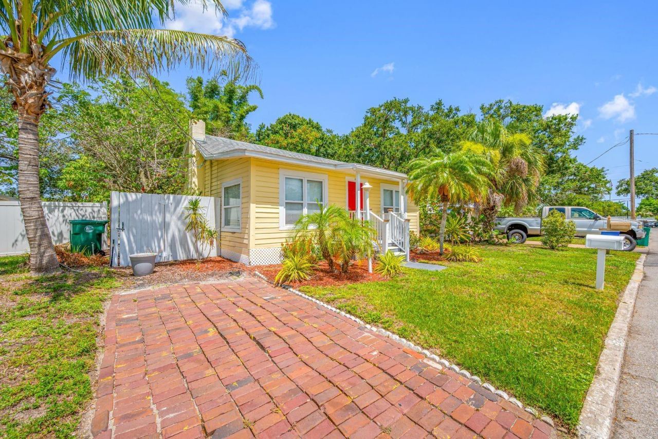 907 18th Avenue W, Palmetto, FL 34221 Photo