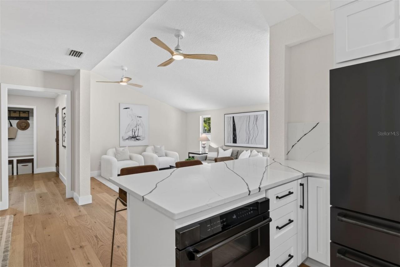 310 Park Street N, Saint Petersburg, FL 33710 Photo