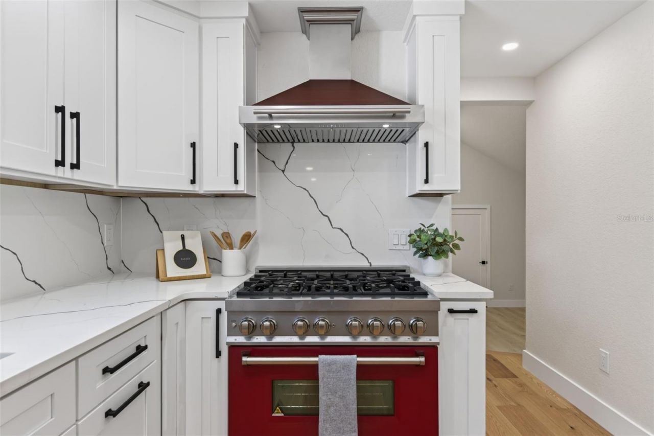 310 Park Street N, Saint Petersburg, FL 33710 Photo
