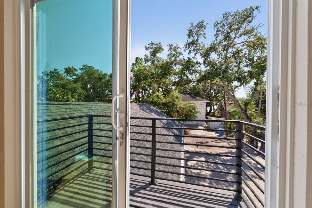 310 Park Street N, Saint Petersburg, FL 33710 Photo