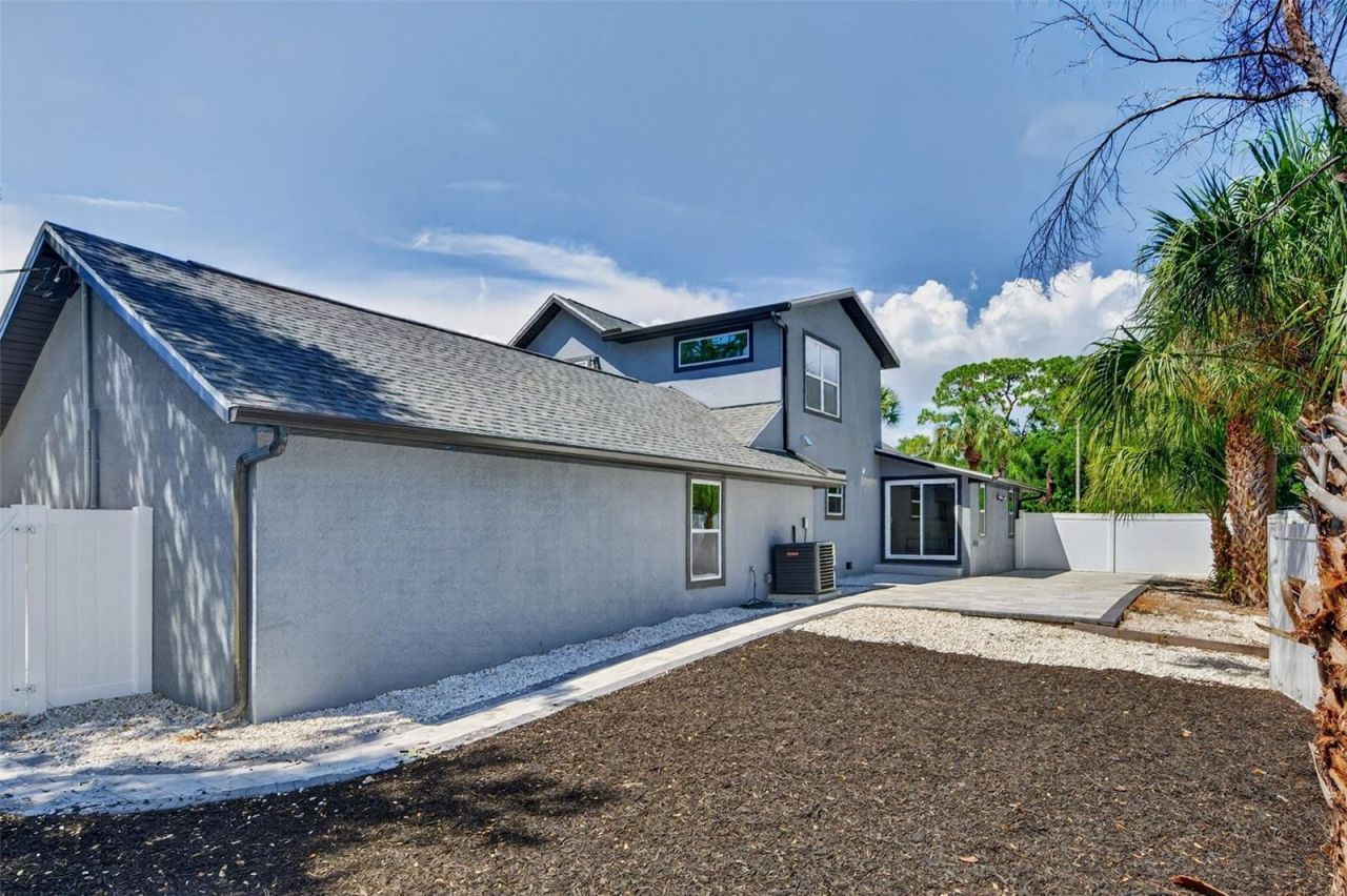 310 Park Street N, Saint Petersburg, FL 33710 Photo