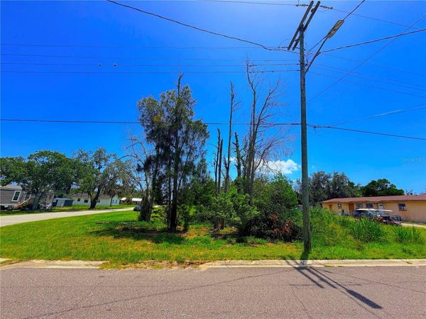 925 GRAND AVENUE , SEBRING, FL 33870