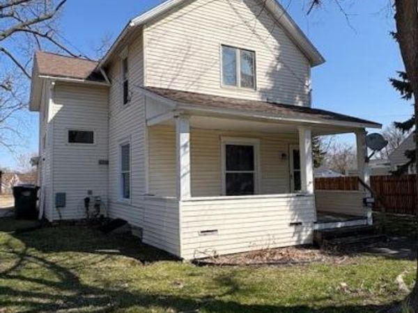 1513 E Oakland Avenue, Lansing, MI 48906