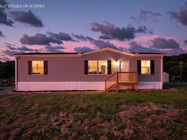 142 Meadow View , Pikeville, TN 37367