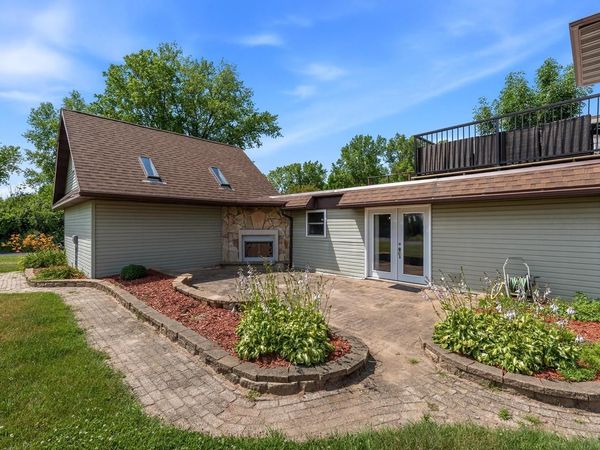 2201 Stonecroft DRIVE, Unit 2203, Grafton, WI 53024
