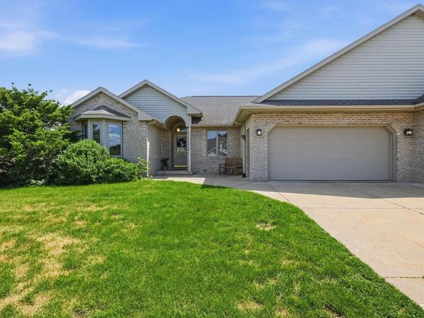 376 Concord Drive, Oregon, WI 53575