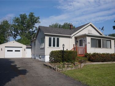 25 Beechwood Drive, Rochester, NY 14606