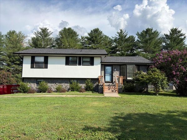 7327 Sterling Road, Hixson, TN 37343
